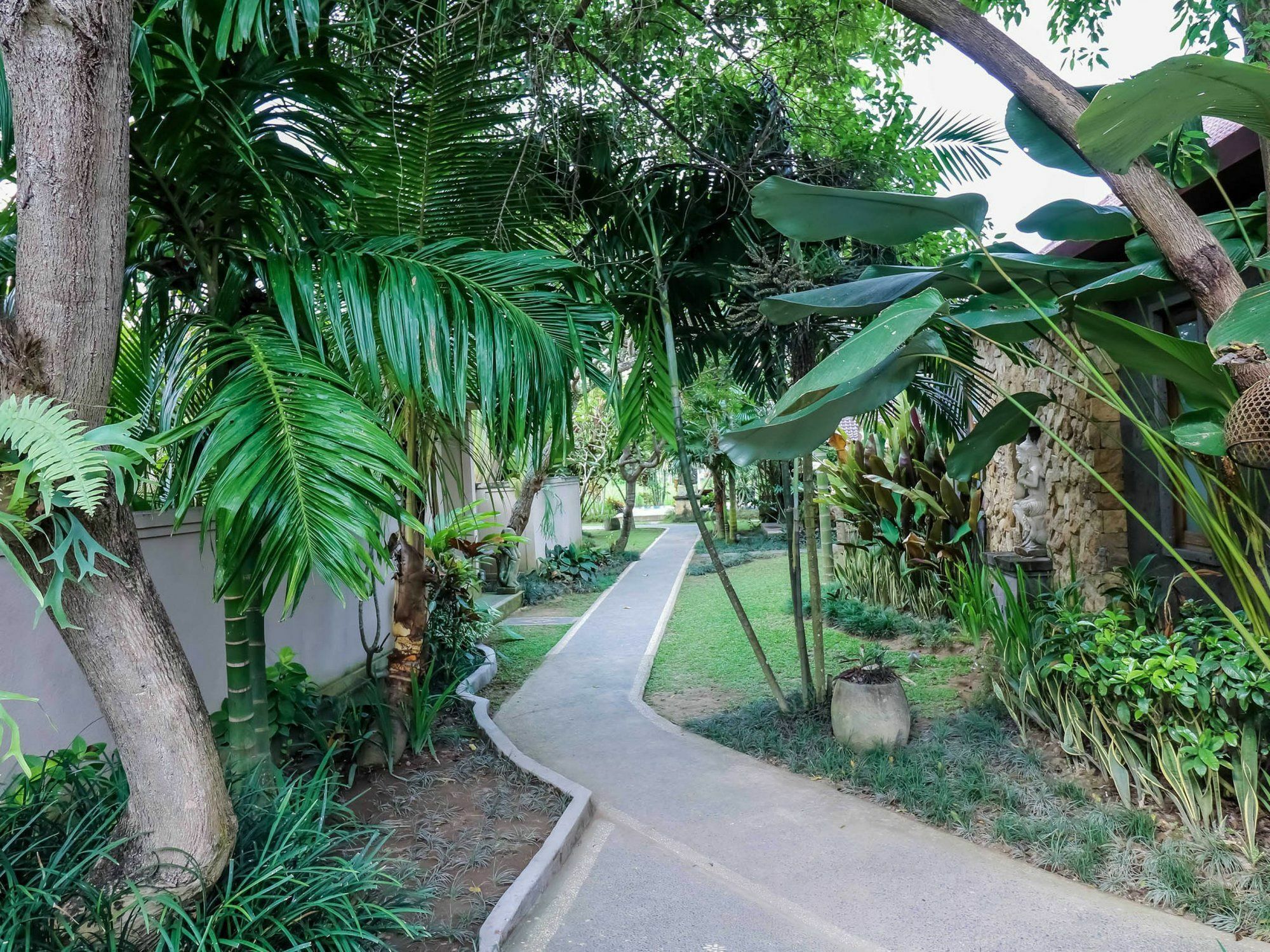 Hotel Nida Katik Lantang 3*